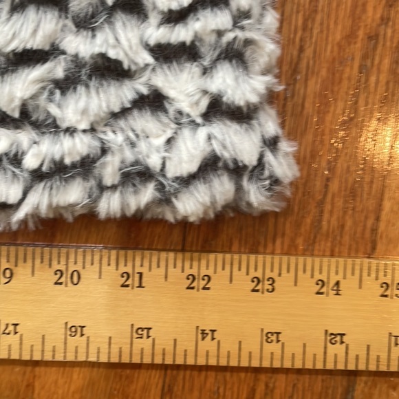 Casual Identity Women’s Size Large NWT Faux Fur Vest Ivory Quilted Adj Waist - Picture 11 of 15